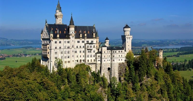 Immersive Cultural Tours for Curious Travelers: Go Deeper